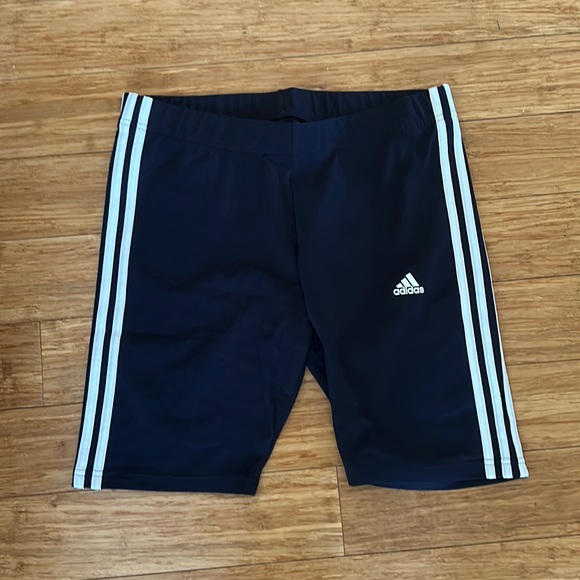 NWT Adidas Women’s Dark Navy/Ink Biker Shorts Size L - Picture 1 of 5